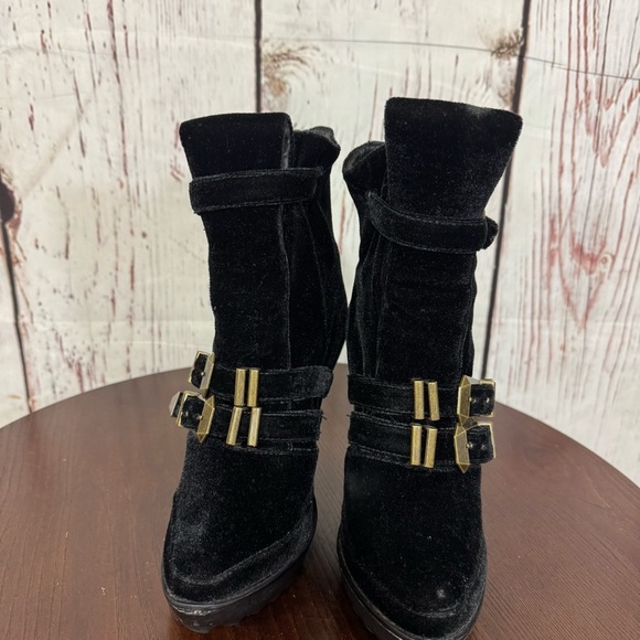 Jeffrey Campbell x LF  Crushed Velvet Buckled Boots Vintage Gothic look 7 GuC - Picture 14 of 16